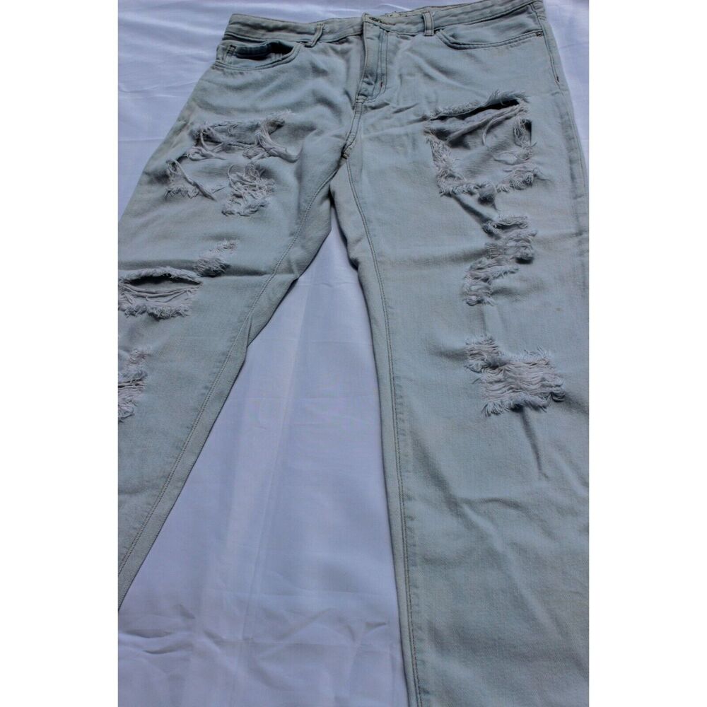 Forever 21 Light Wash Distressed Jeans Size 29 - Picture 5 of 9